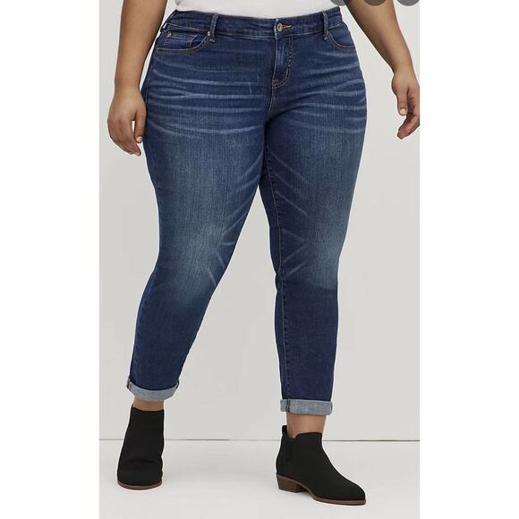 Torrid Boyfriend Straight Denim Jeans Vintage Stretch Mid-Rise Sz 24 NWT - Picture 1 of 10